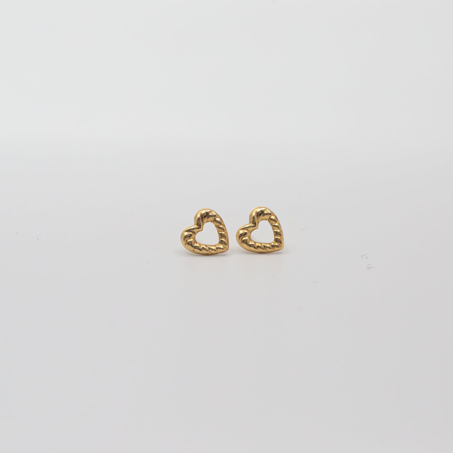 Mini Rope Heart Studs